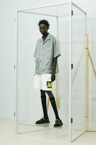 Look 15